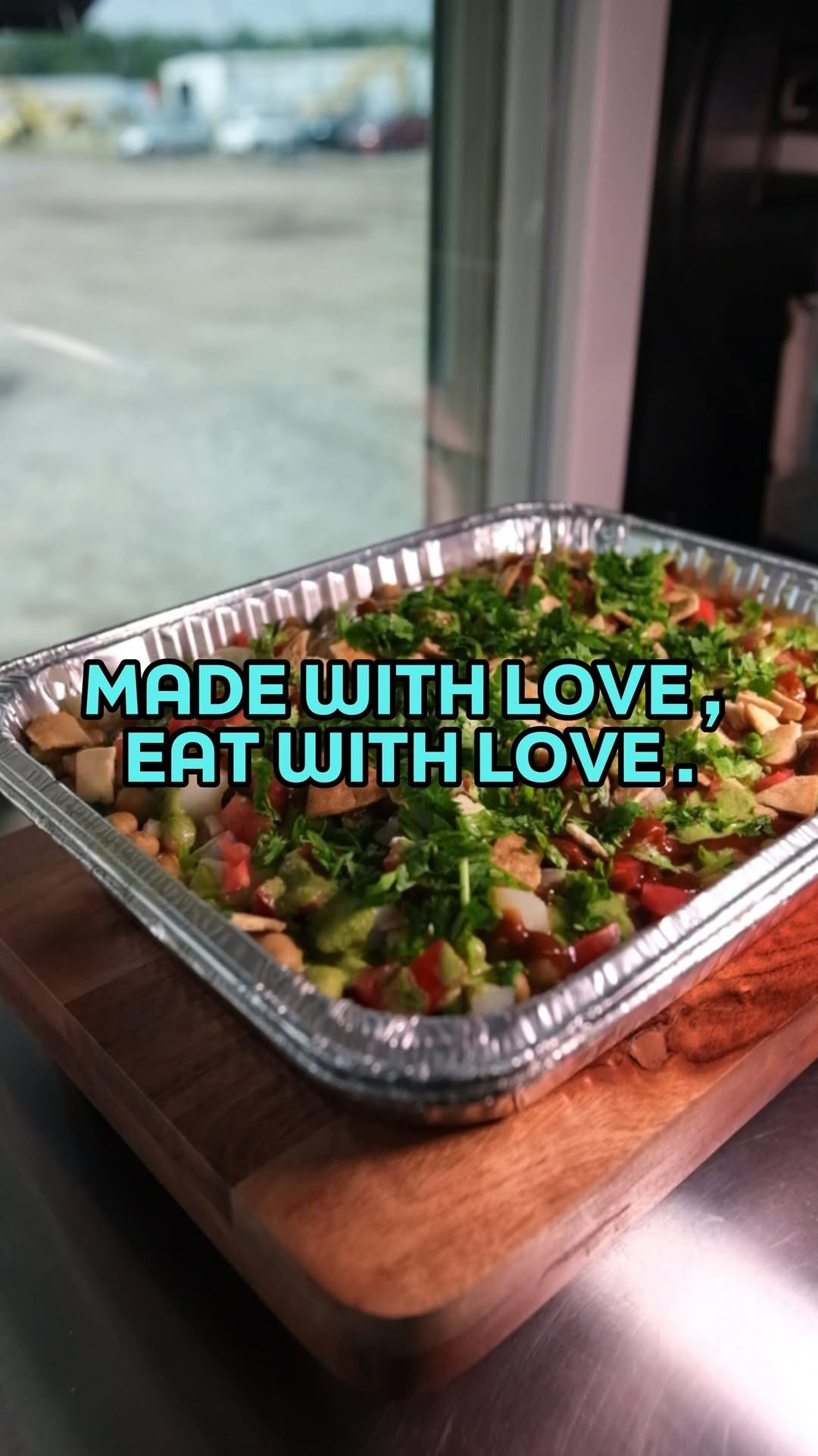 You know us for the rolls… but there’s a whole lot more on our catering menu 👀
